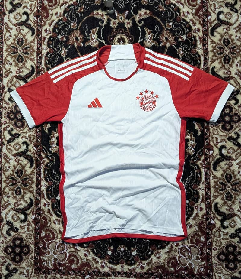 thirfted jerseys 12