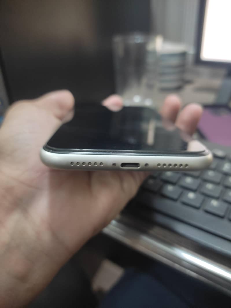 Apple iPhone 11 2