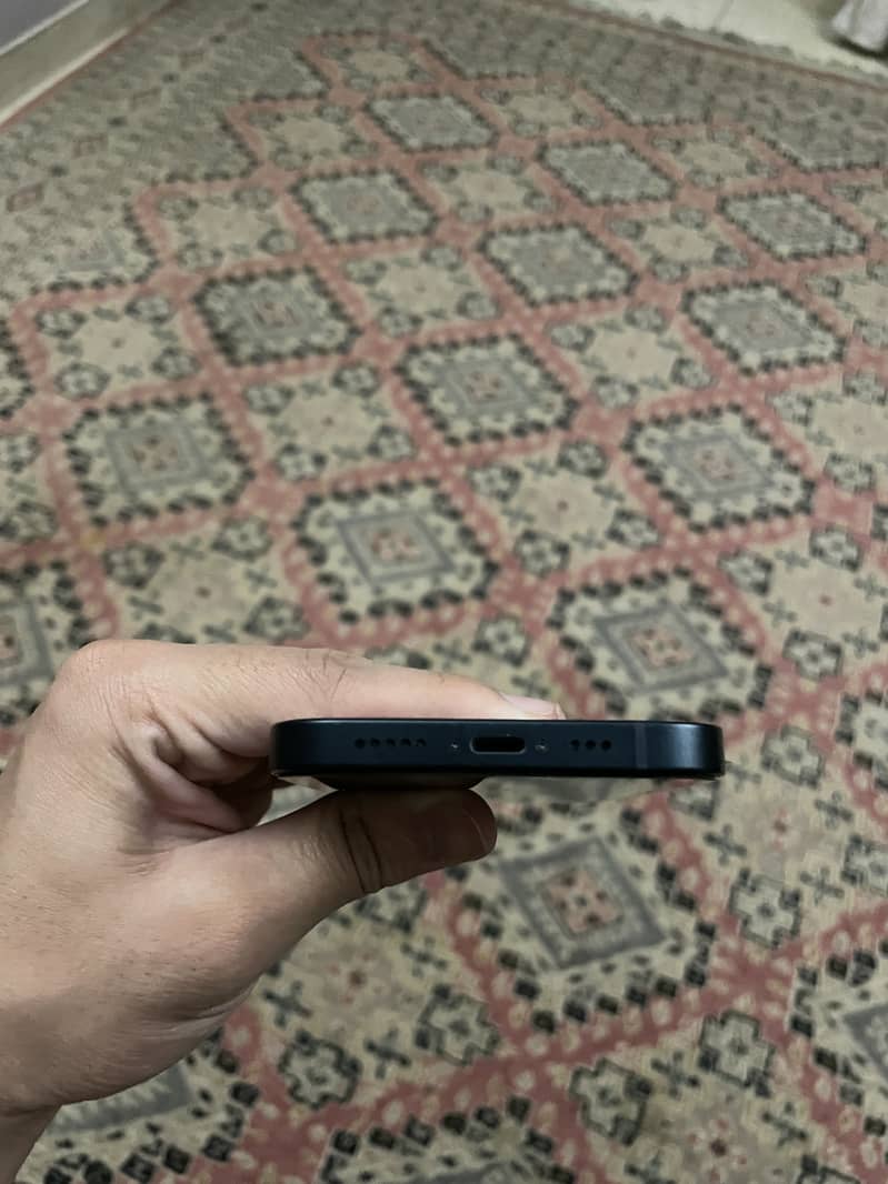 Apple iPhone 13 4