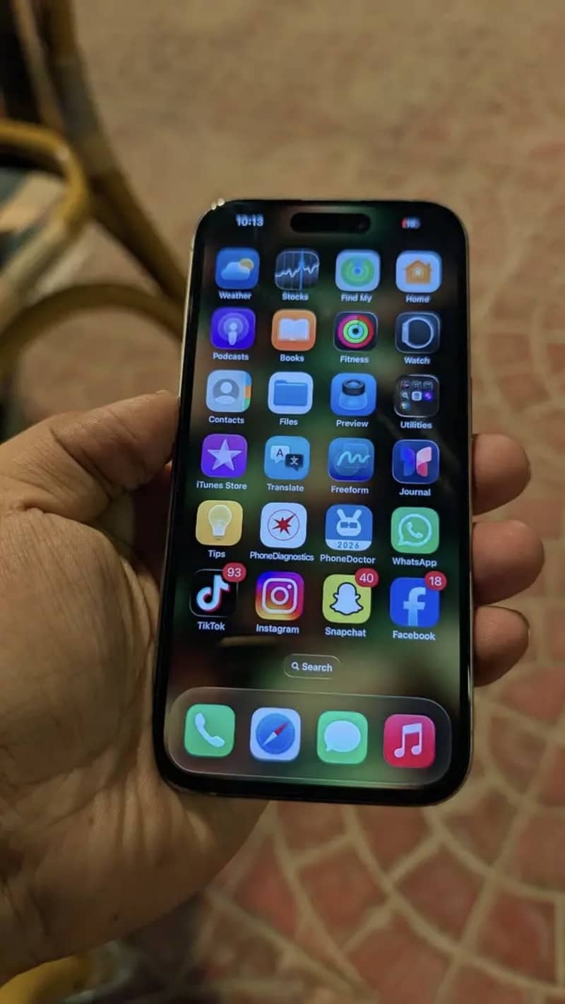 Apple iPhone 15 Pro 0