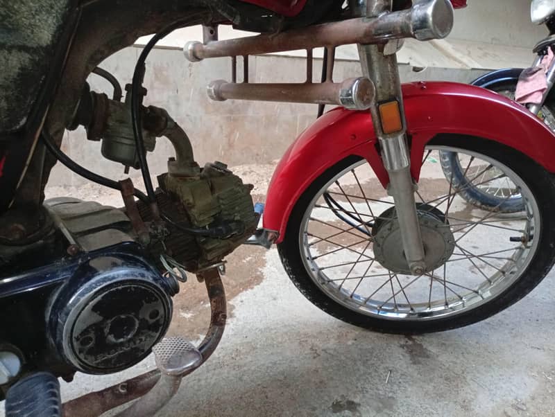 HONDA CD 70 8
