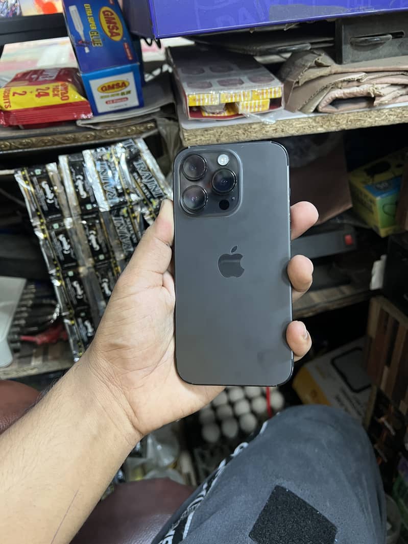 Apple iPhone 14 Pro 0