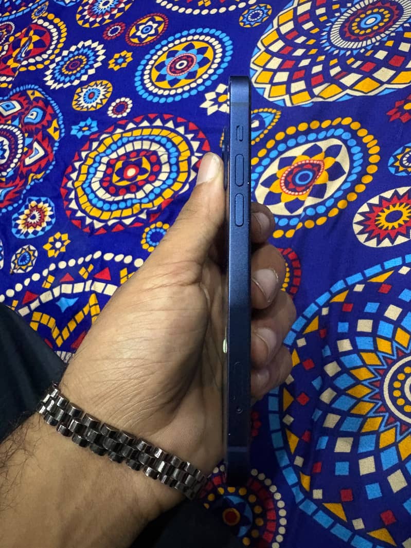 IPhone 12 7