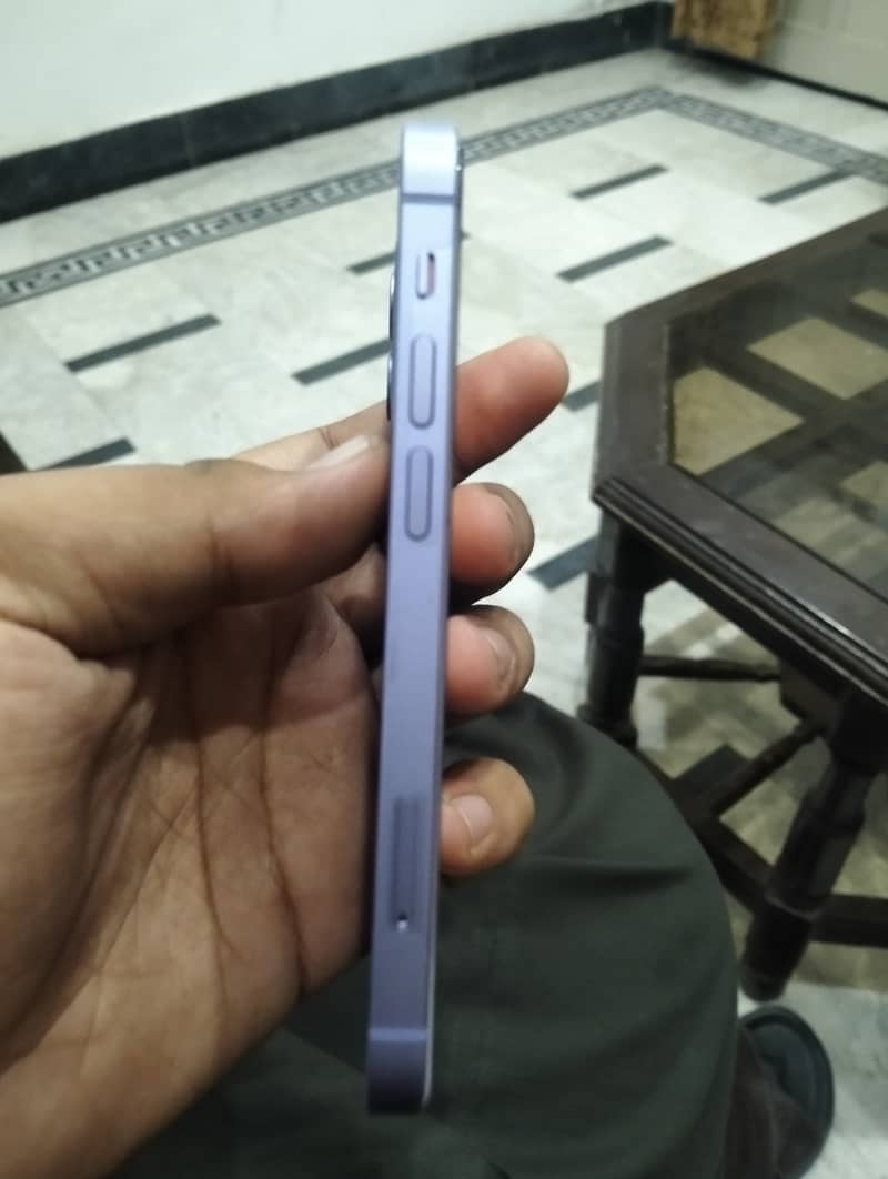 Apple iPhone 12 mini 3