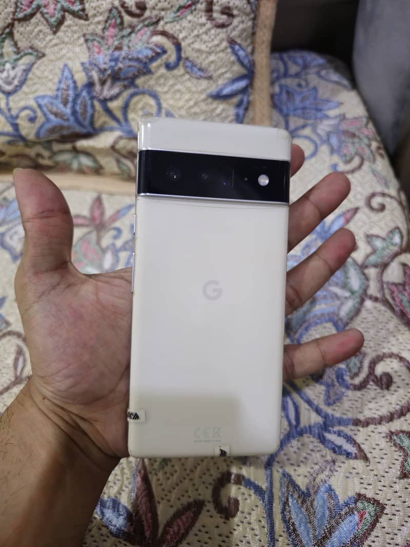 Google Pixel 6 Pro with box 2