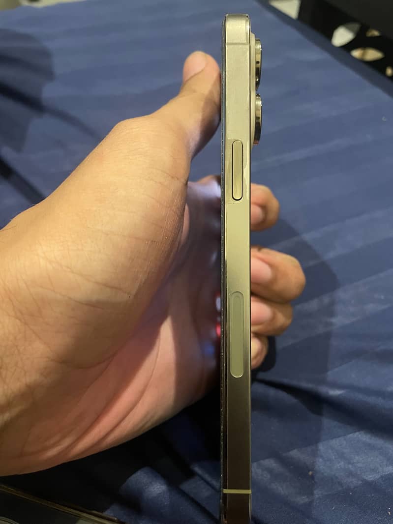 Apple iPhone 14 Pro Max 2