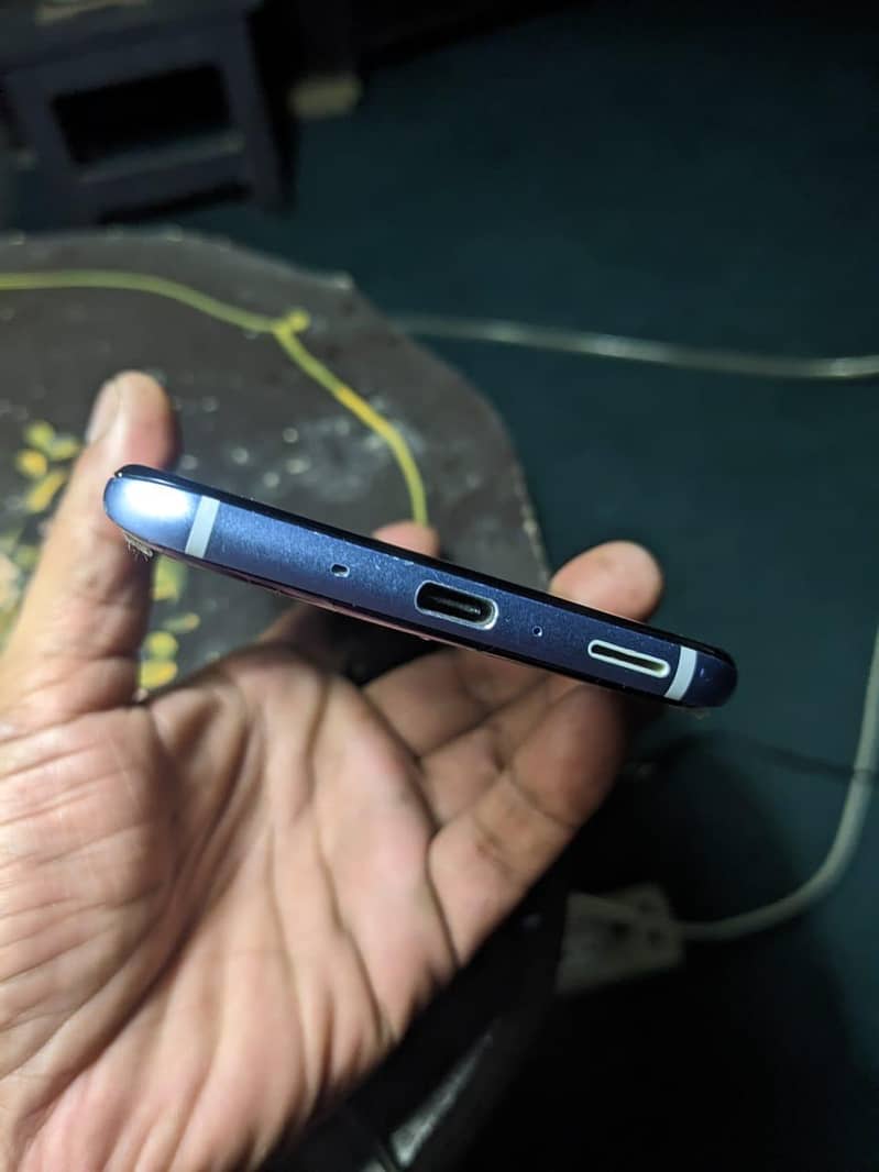 HTC U11 6