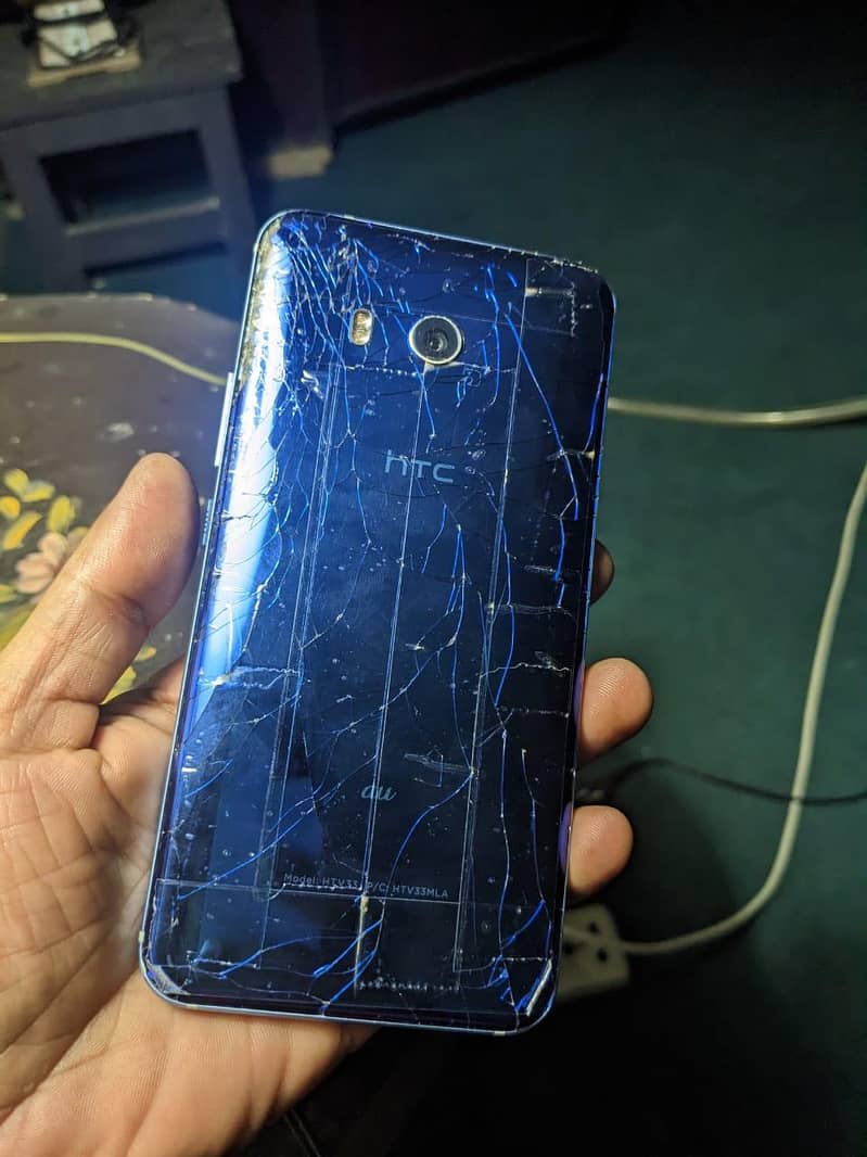 HTC U11 8
