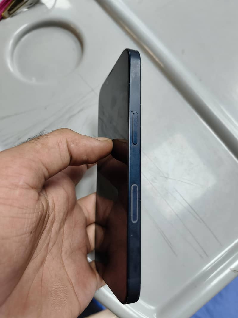 Apple iPhone 13 Jv 3