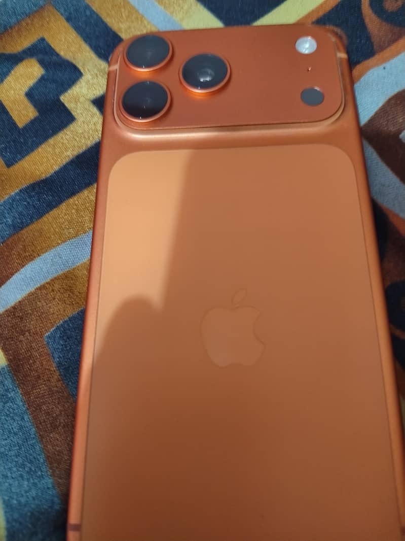Apple iPhone 17 Pro Max 0