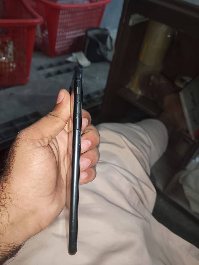 Apple iPhone 7 Plus 0