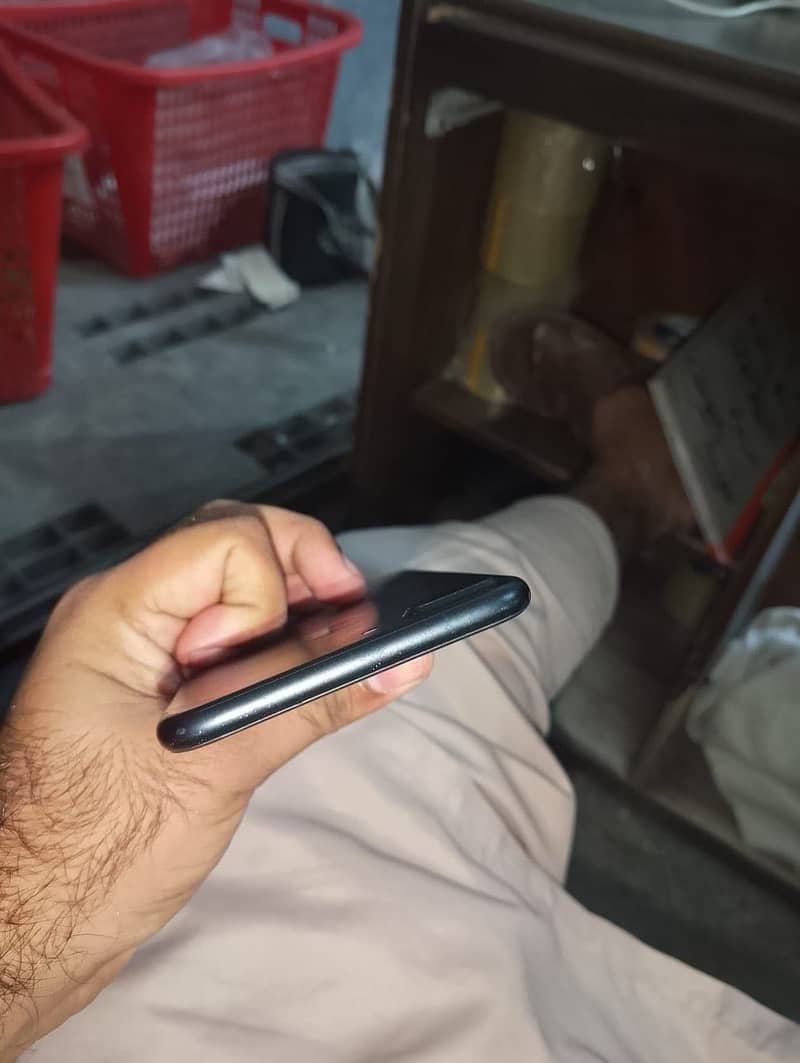 Apple iPhone 7 Plus 2