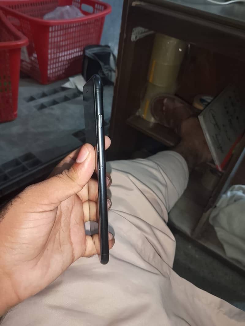 Apple iPhone 7 Plus 3