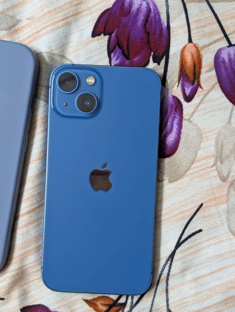 Apple iPhone 13 1