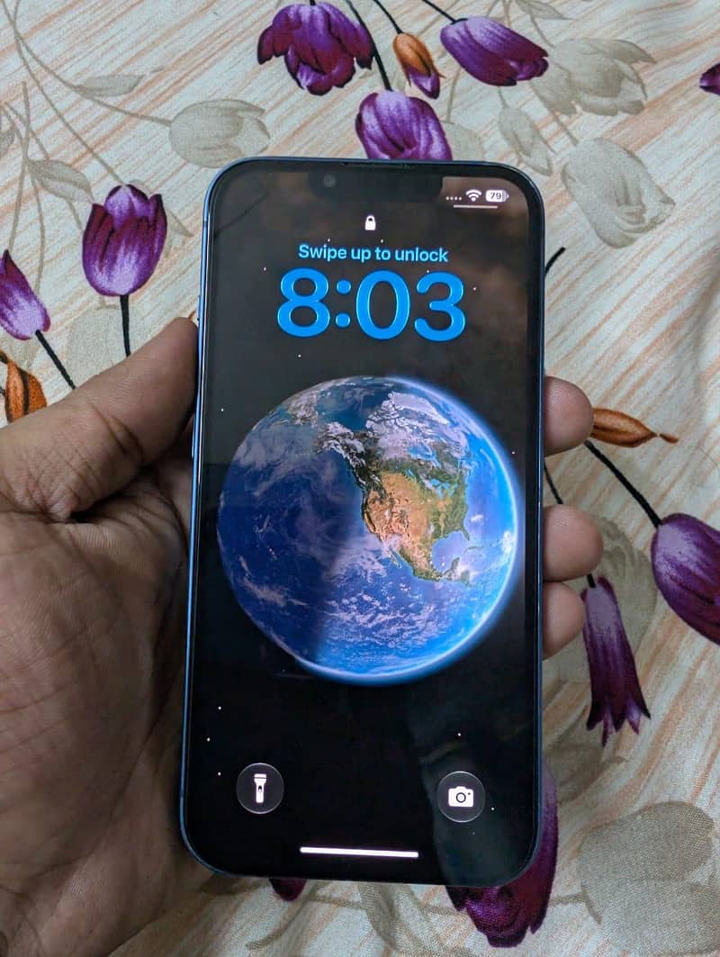 Apple iPhone 13 7