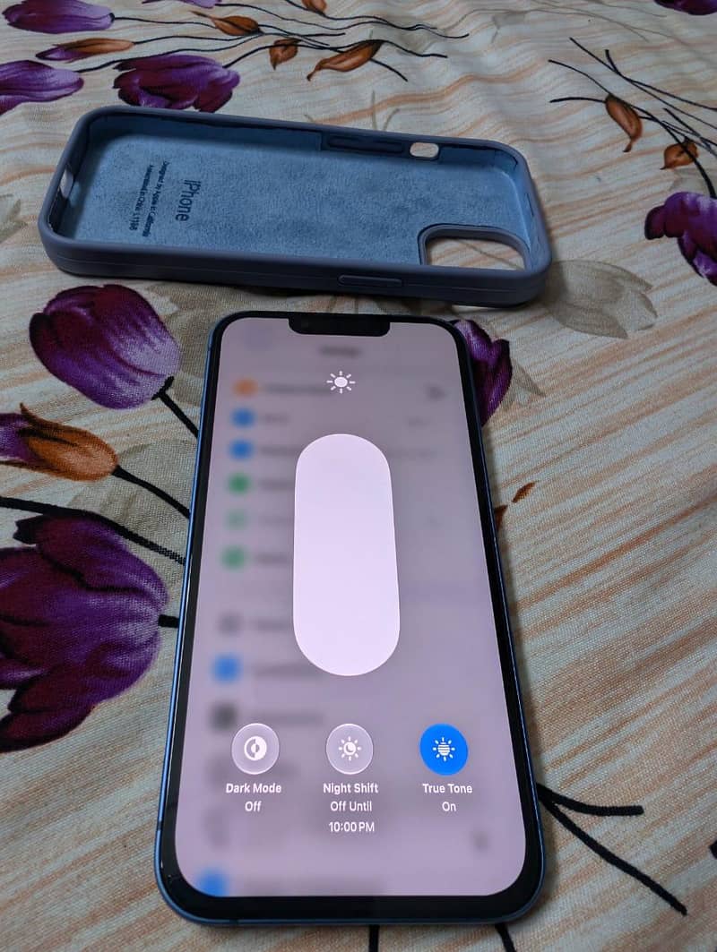 Apple iPhone 13 11