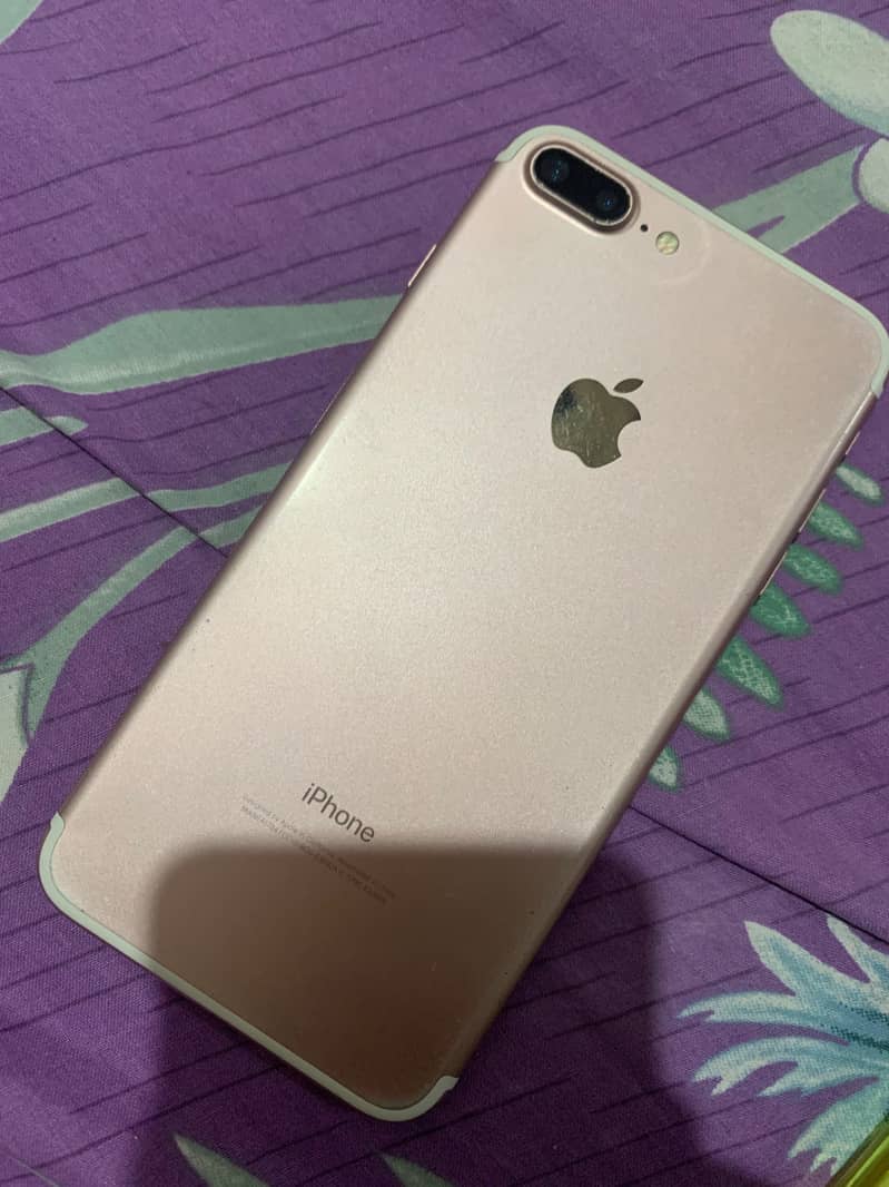 Apple iPhone 7 Plus 1