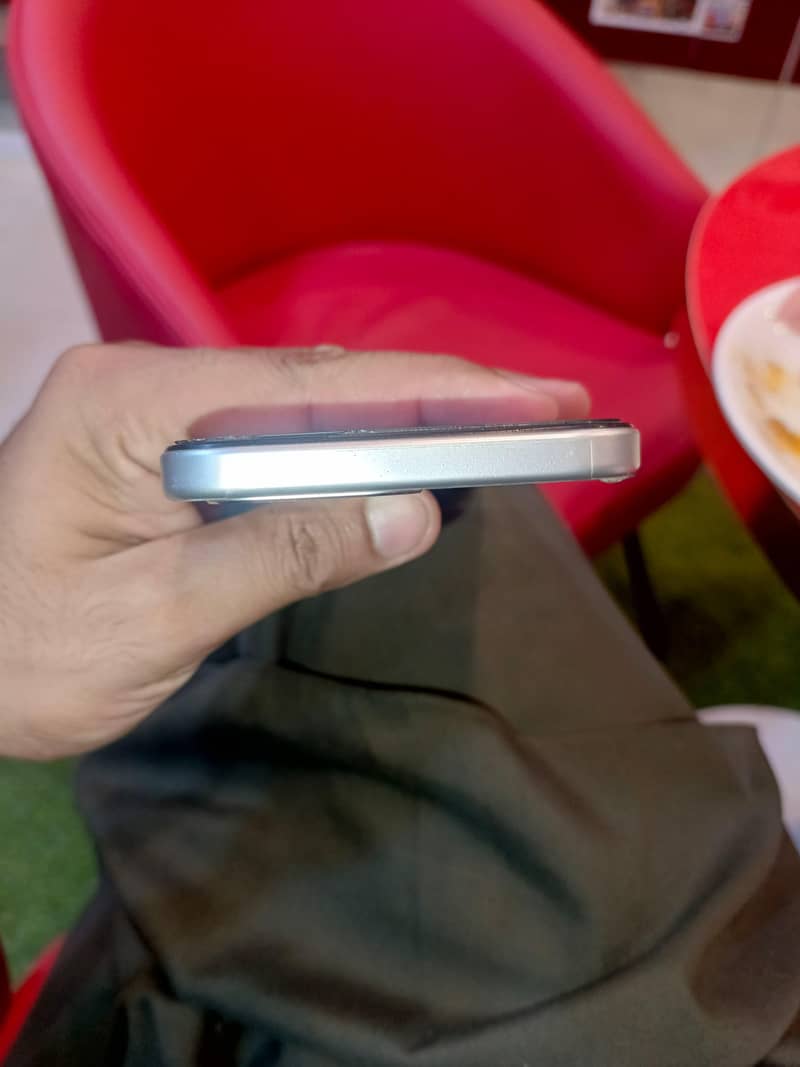 OPPO A6s 3