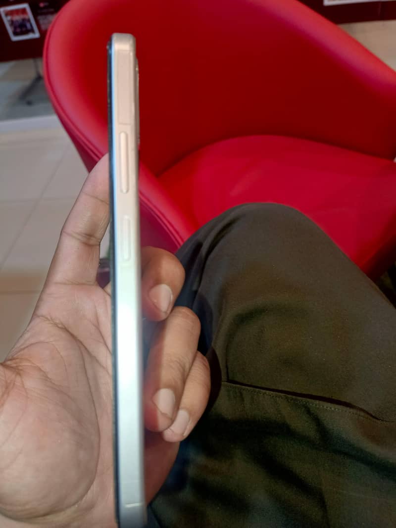 OPPO A6s 4