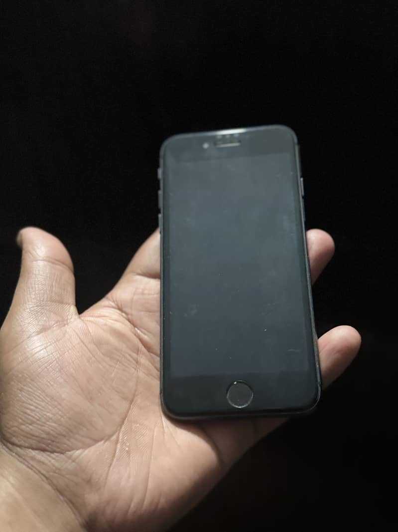 Apple iPhone 8 5
