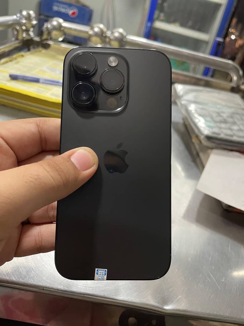 Apple iPhone 14 Pro 0