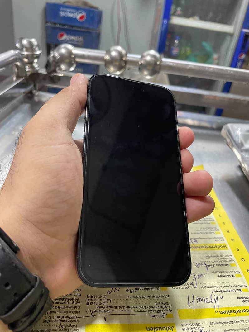 Apple iPhone 14 Pro 1