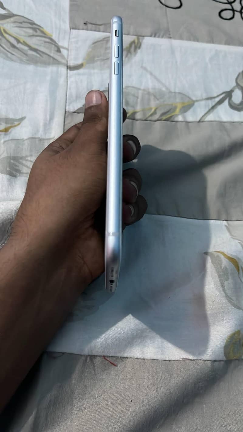 Apple iPhone 8 Plus 1