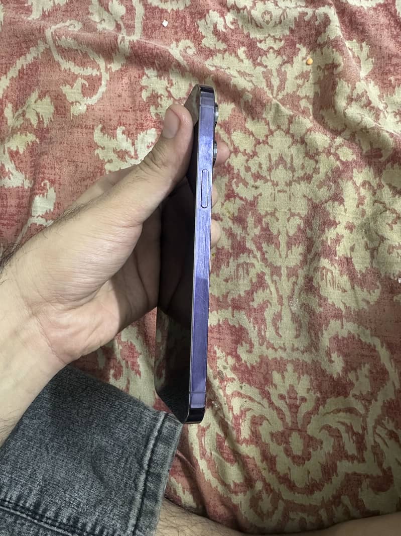 Apple iPhone 14 Pro Max 2