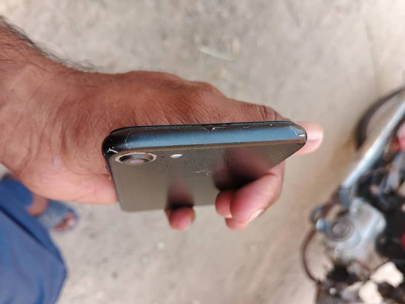 Apple iPhone 7 2
