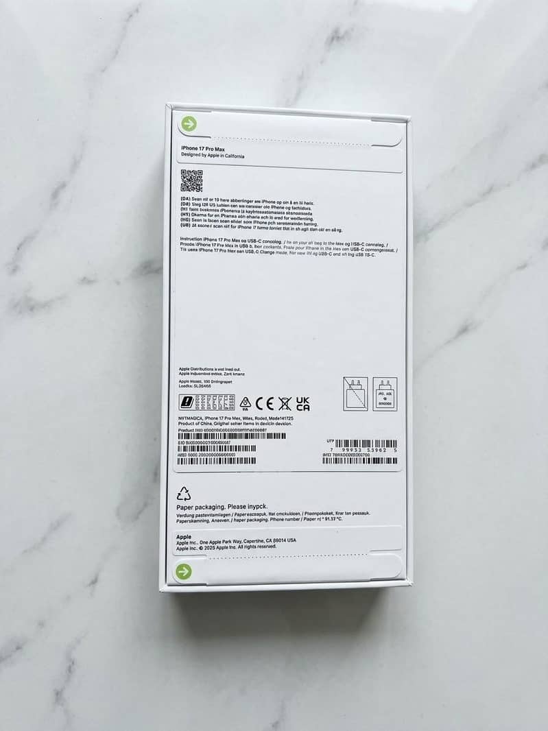 Apple iPhone 17 Pro Max 4