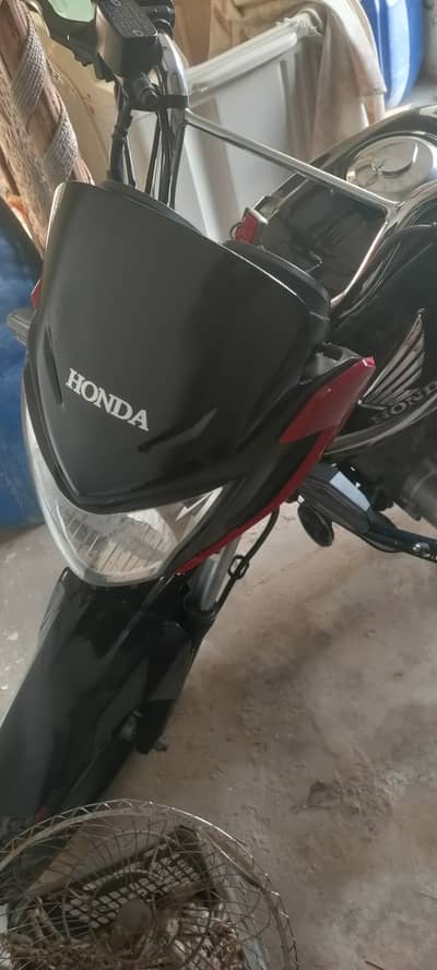 Honda 125 cbf black color
