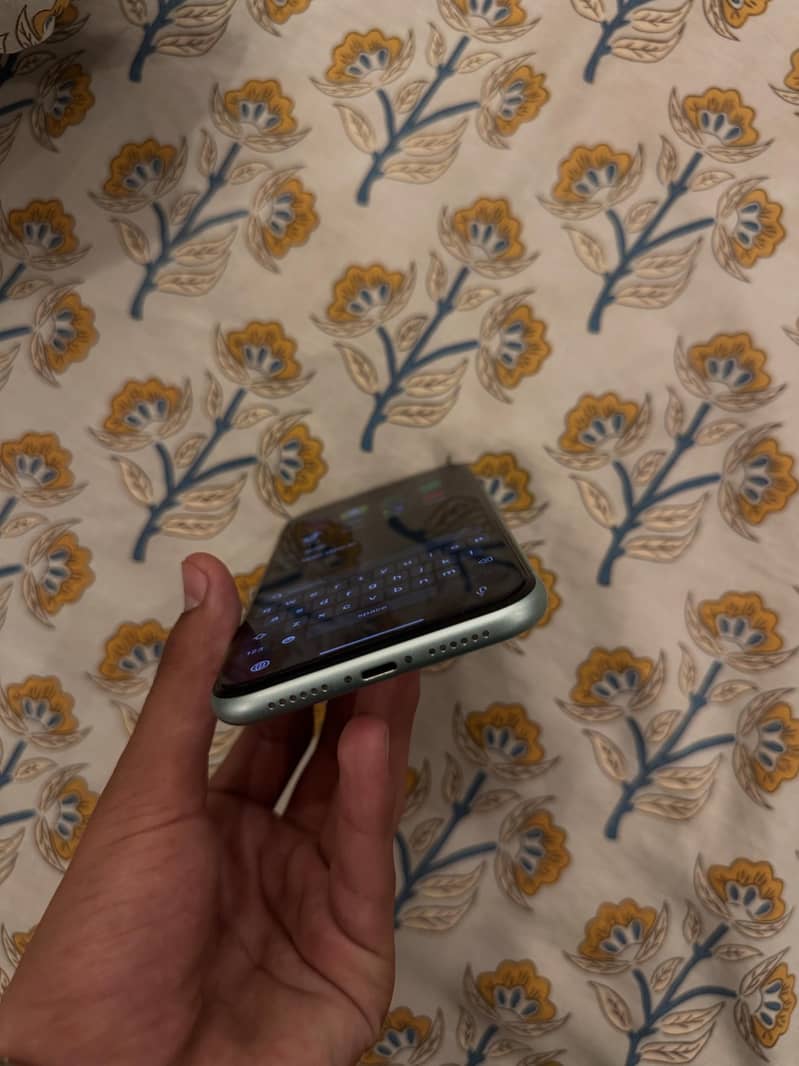 Apple iPhone 11 2