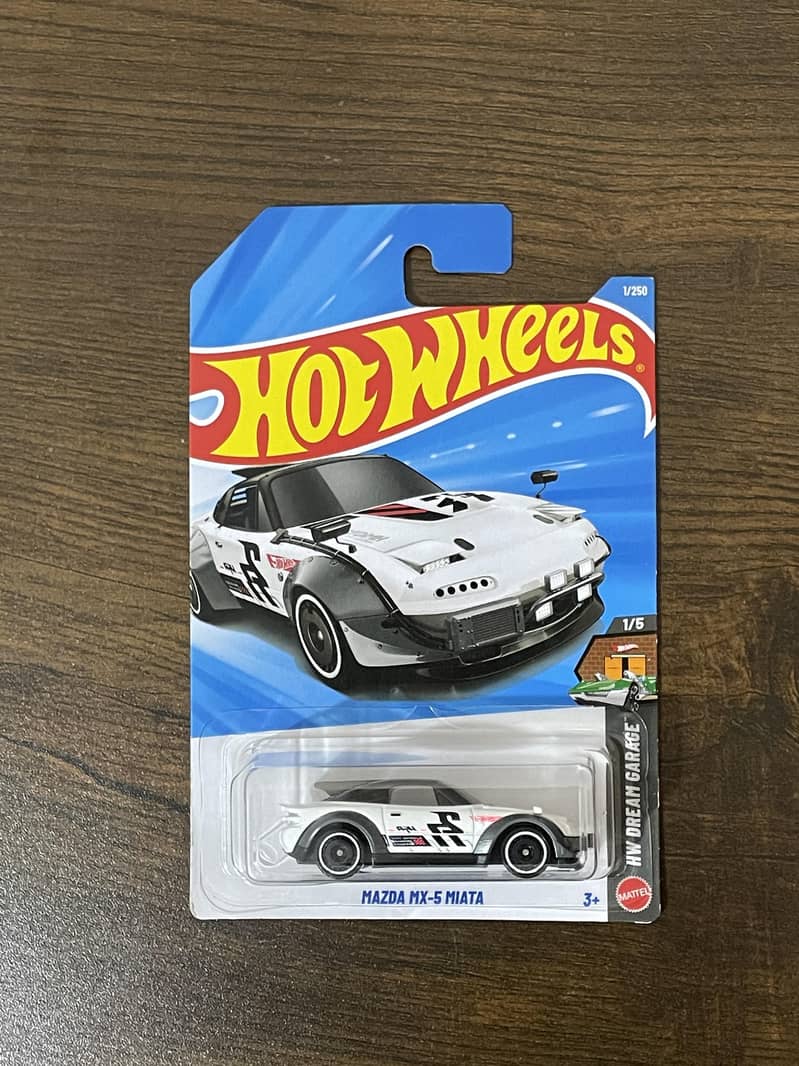 Hotwheels (NEW) 8