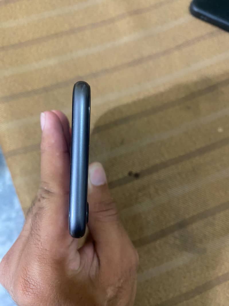 Apple iPhone 8 5