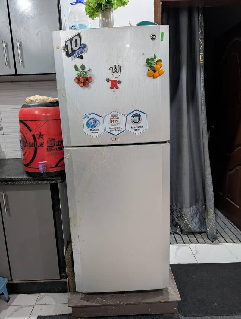 Pel Refrigerator 0