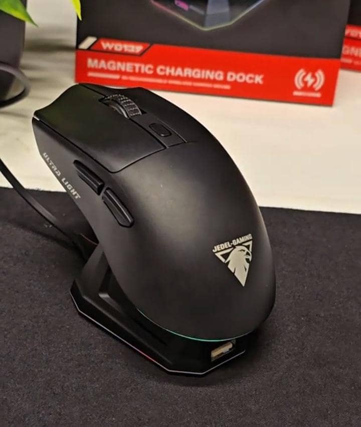 Wireless Gaming Mouse with Docking Stand 0