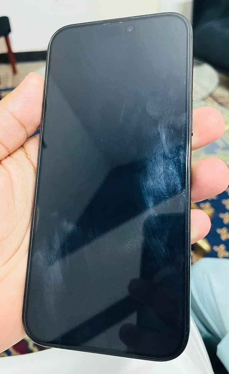Apple iPhone 16 Pro Max 3