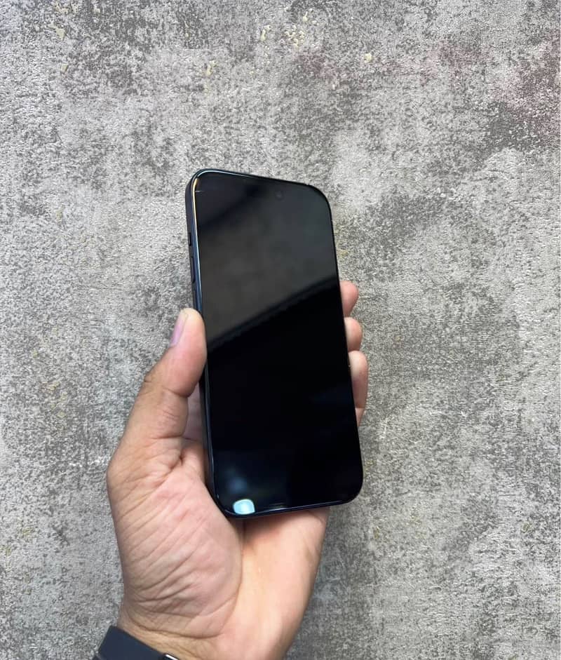 Apple iPhone 15 3