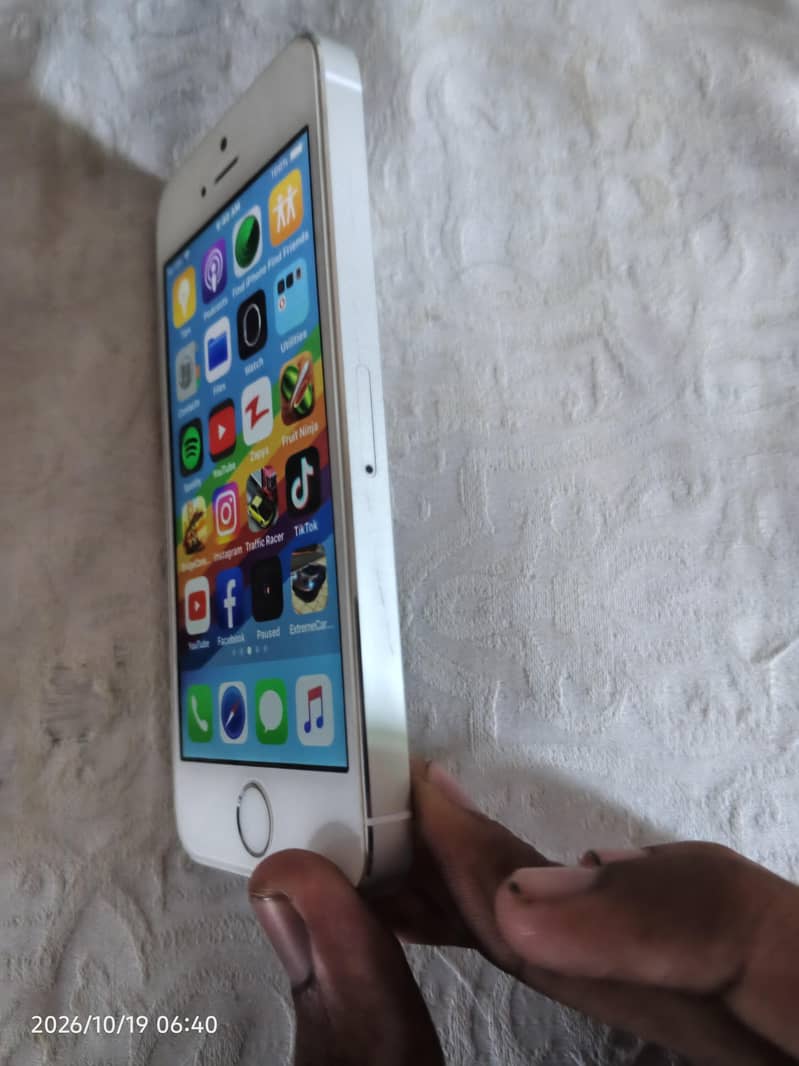 Apple iPhone 5s 2