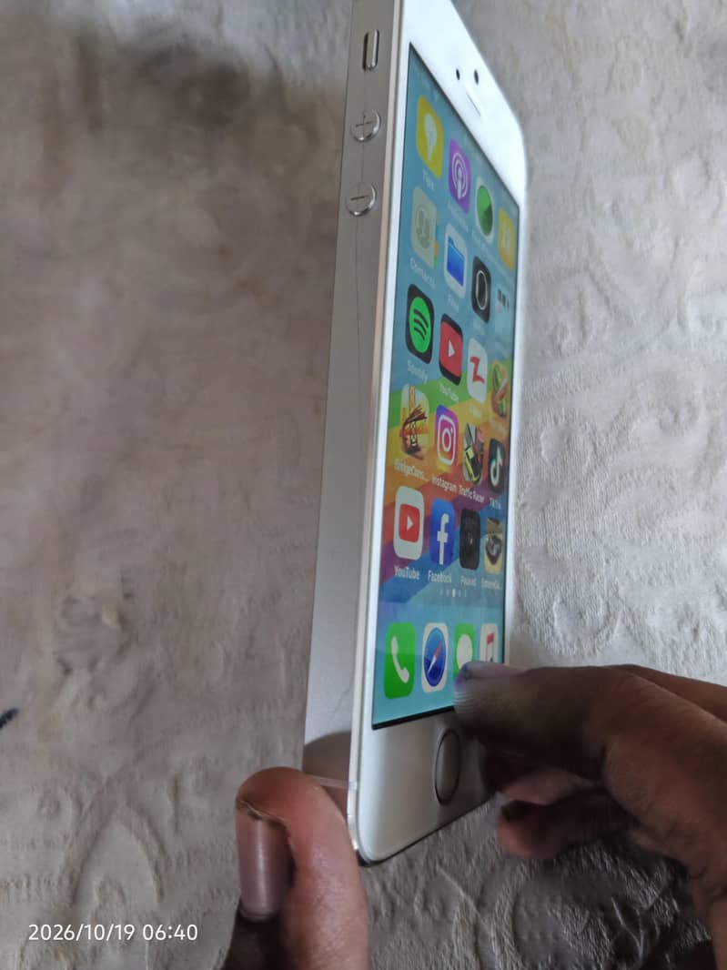Apple iPhone 5s 3