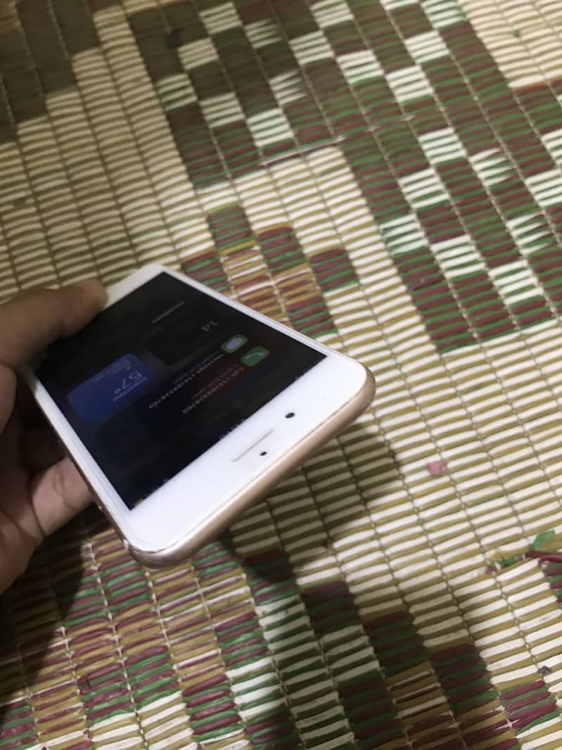 Apple iPhone 7 2