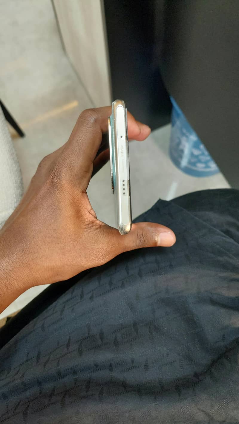 Infinix Zero 30 4