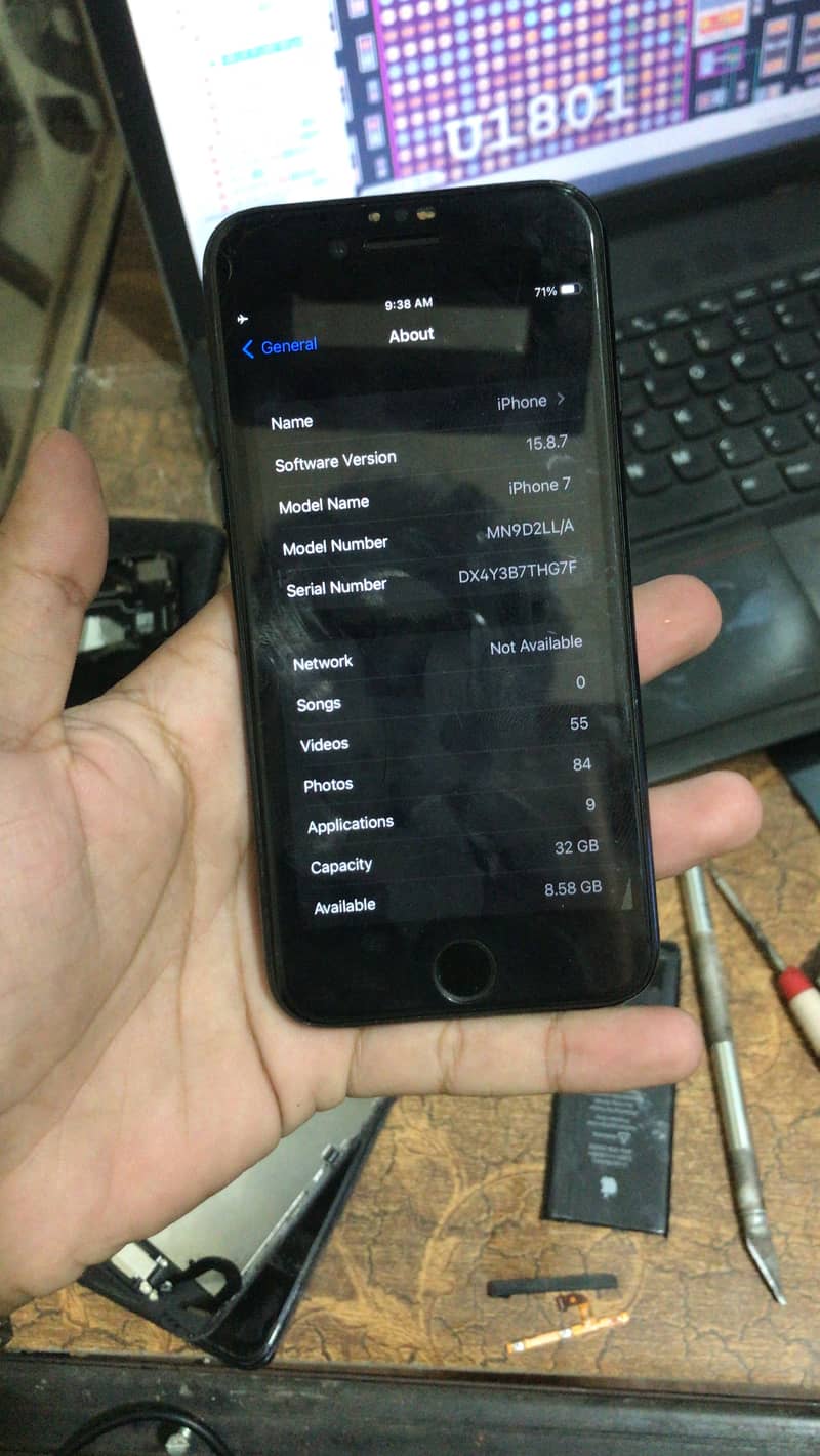 Apple iPhone 7 0
