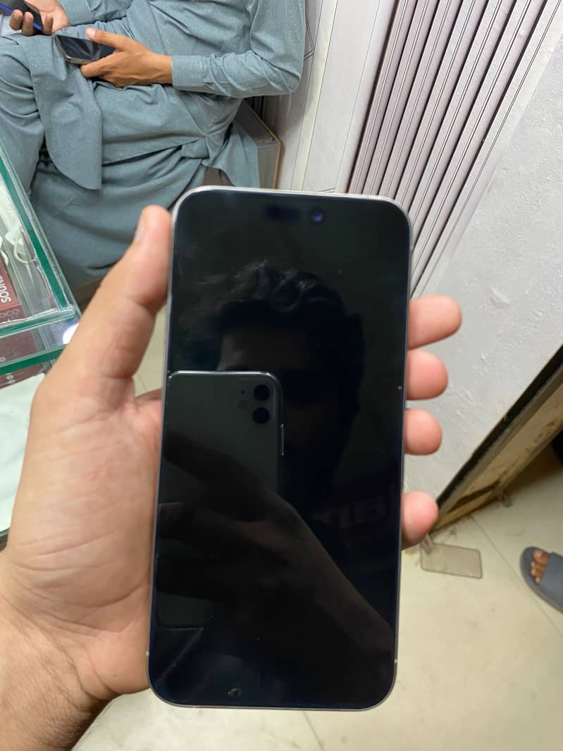 Apple iPhone 15 Pro Max 1