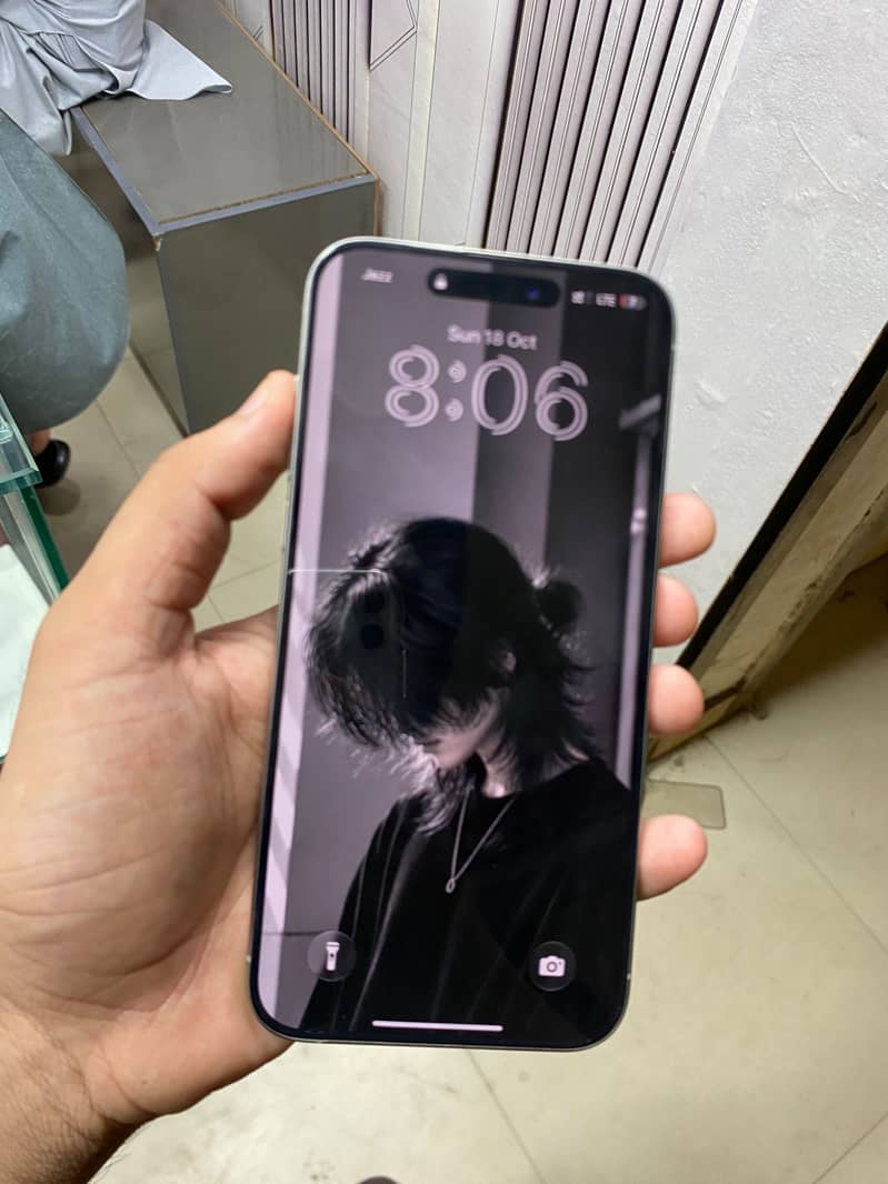 Apple iPhone 15 Pro Max 2