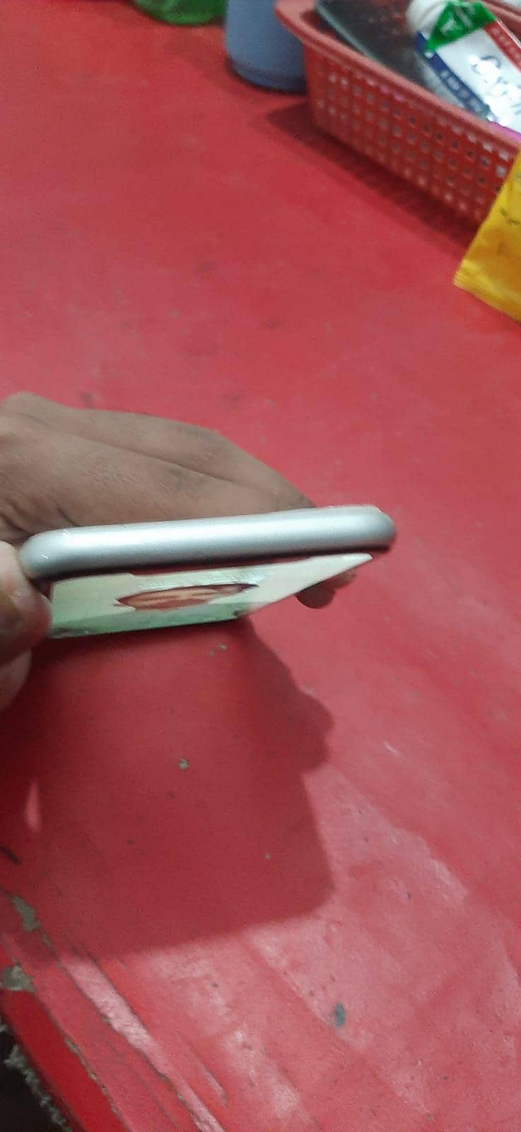Apple iPhone 11 4