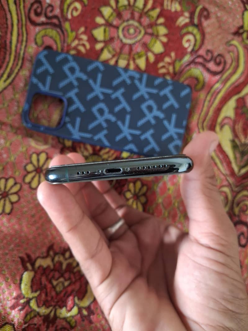 Apple iPhone 11 Pro 3