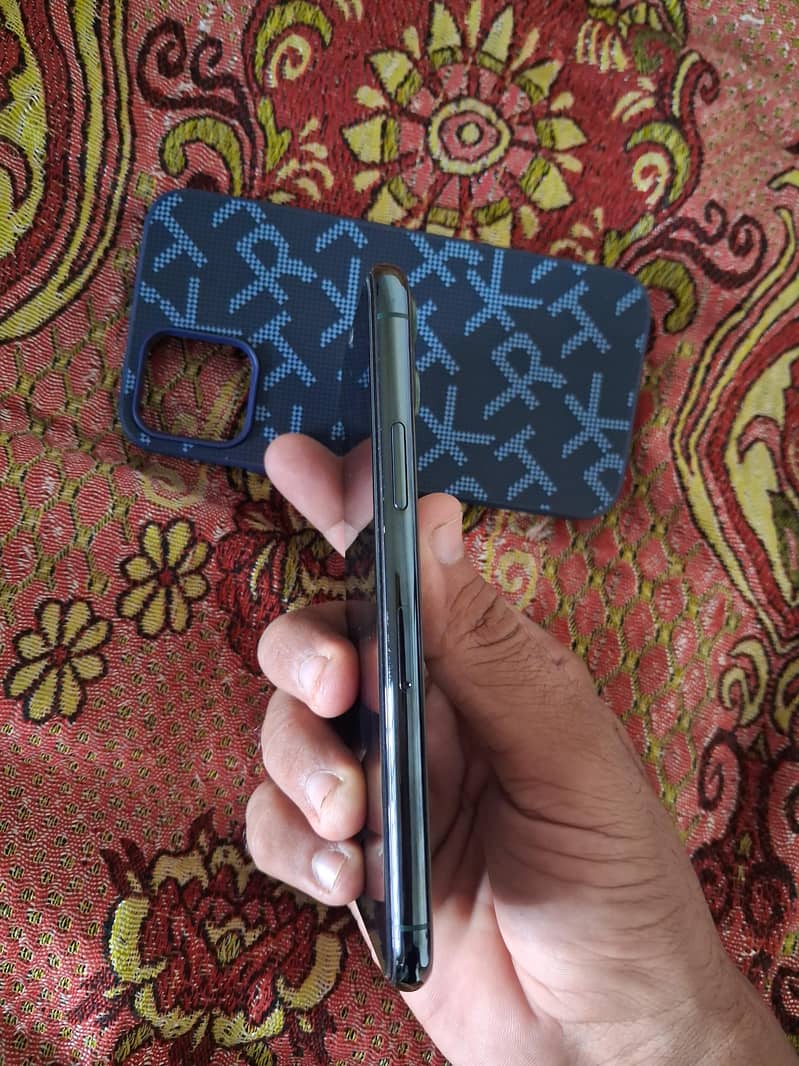 Apple iPhone 11 Pro 5