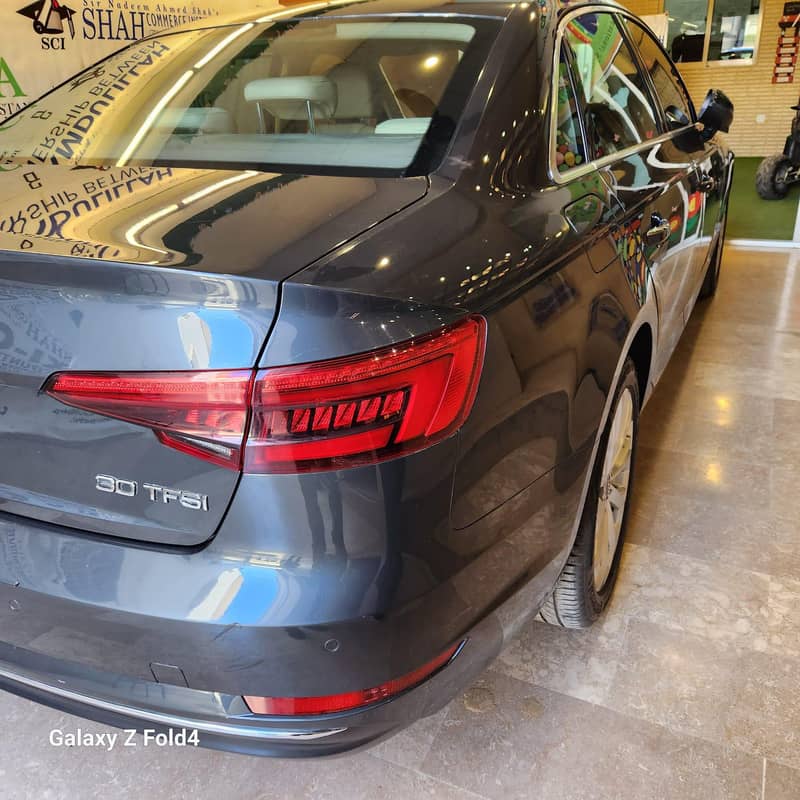 Audi A4 2017 11