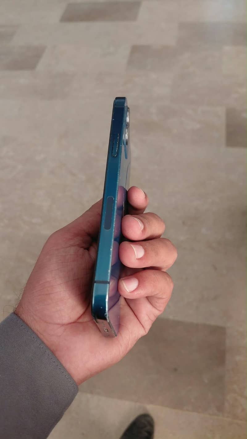 Apple iPhone 12 0